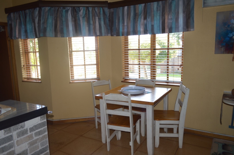 5 Bedroom Property for Sale in Wilkoppies North West